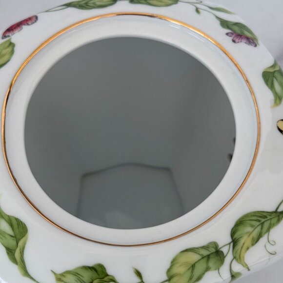Godinger & Co Butterfly Garden Porcelain Teapot Gold Trim - 6-Cup Capacity - Picture 4 of 6